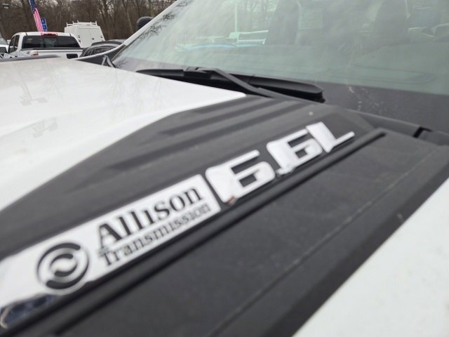 2026 Chevrolet Silverado 2500HD Custom photo 3