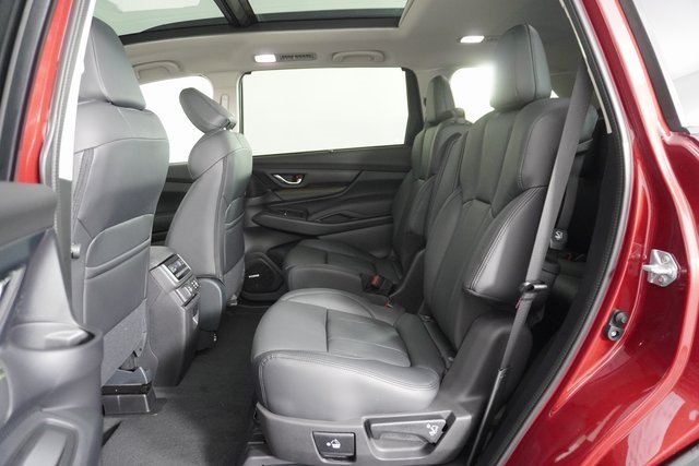 2025 Subaru Ascent Onyx Edition Touring photo 18