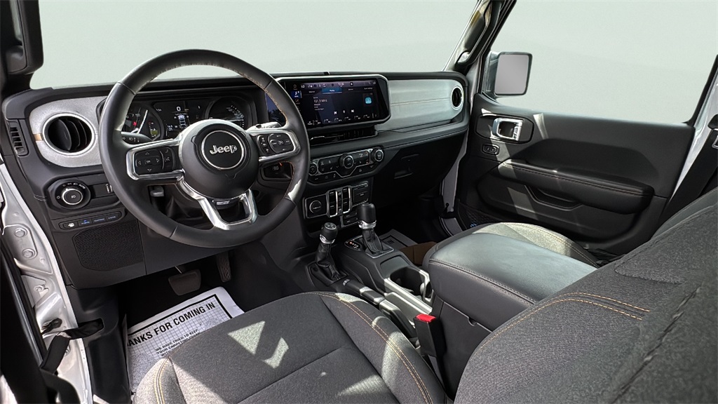 2024 Jeep Wrangler Sahara 4xe photo 24