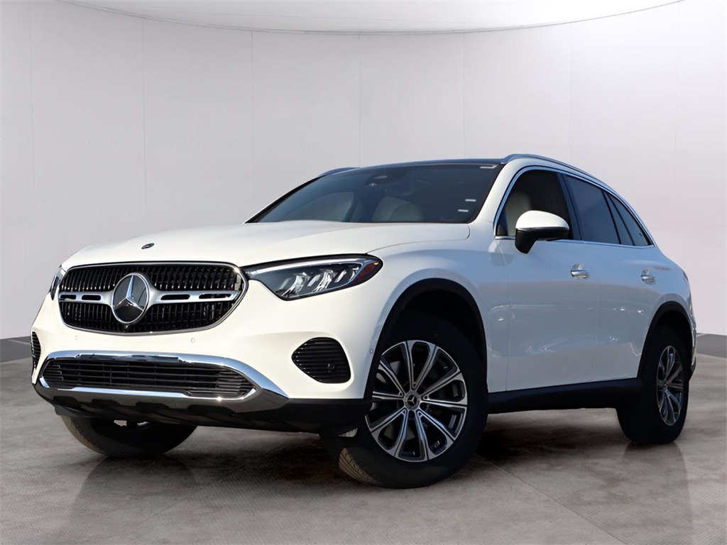 2026 Mercedes-Benz GLC Base's photo