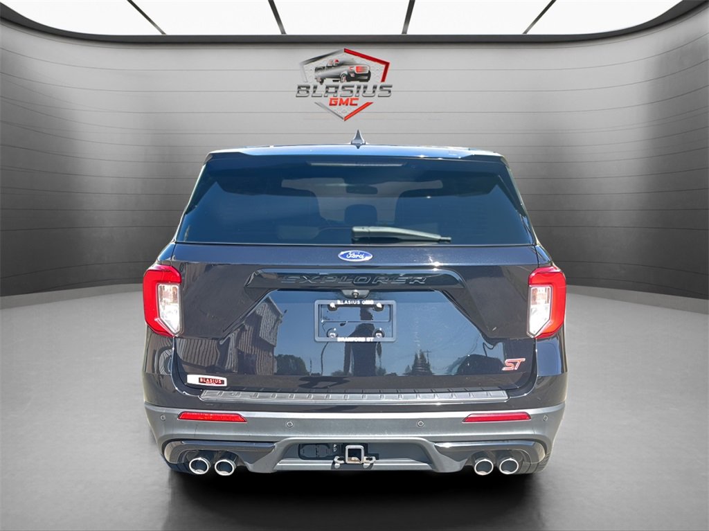 2022 Ford Explorer ST photo 3