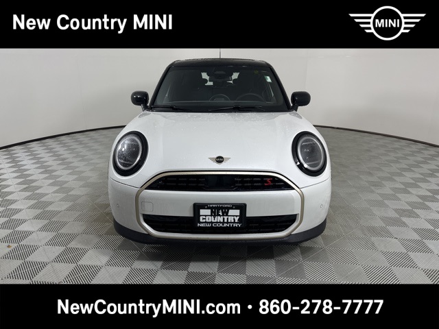 2025 Mini Cooper 4 Door Hardtop Signature photo 2