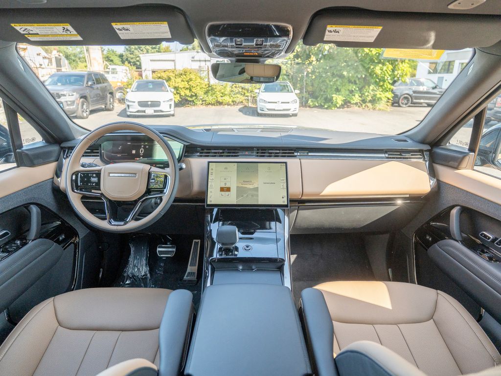 2025 Land Rover Range Rover Sport SE photo 16