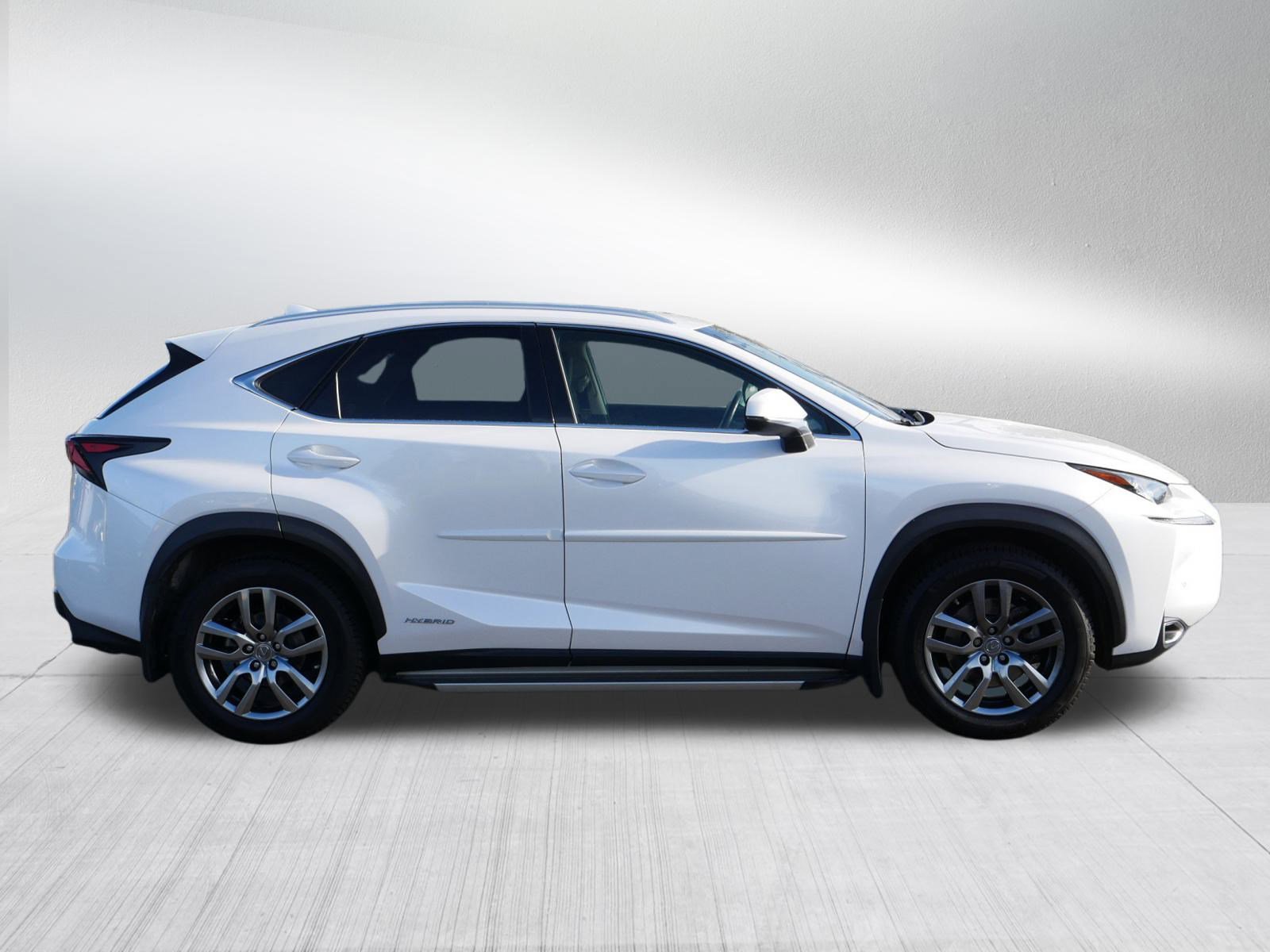 2016 Lexus NX 300h Luxury photo 8