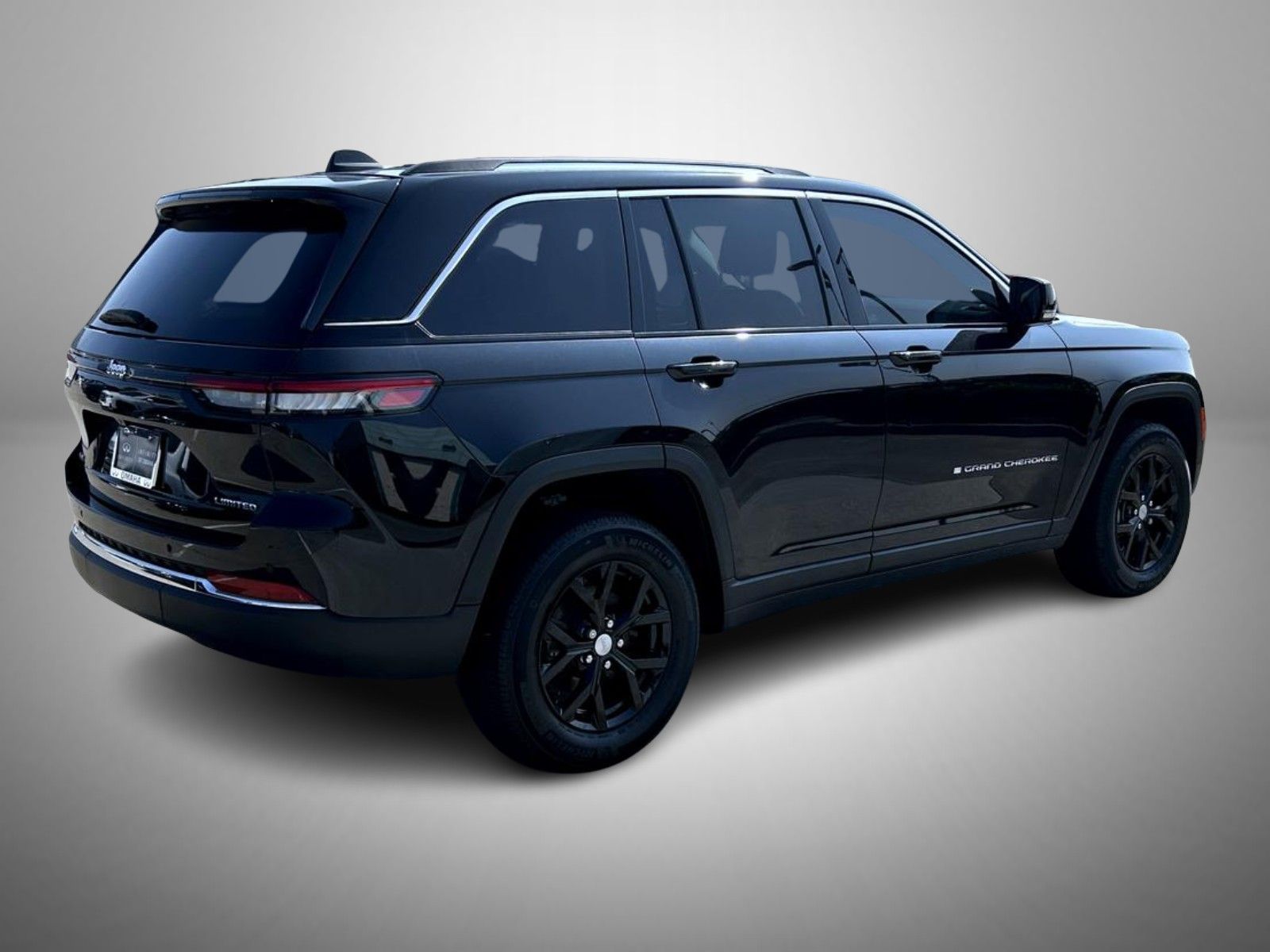 2023 Jeep Grand Cherokee Limited photo 3