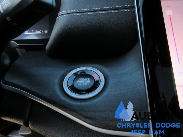 2025 Jeep Grand Cherokee L photo 8