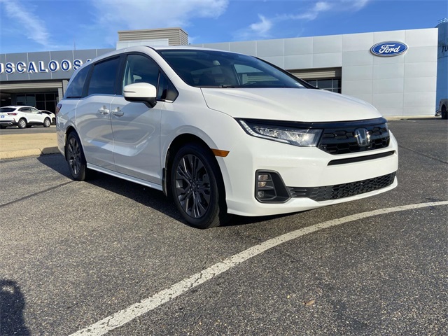 2025 Honda Odyssey Touring's photo