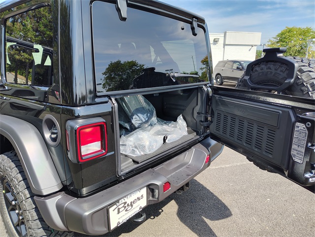 2025 Jeep Wrangler Willys photo 28