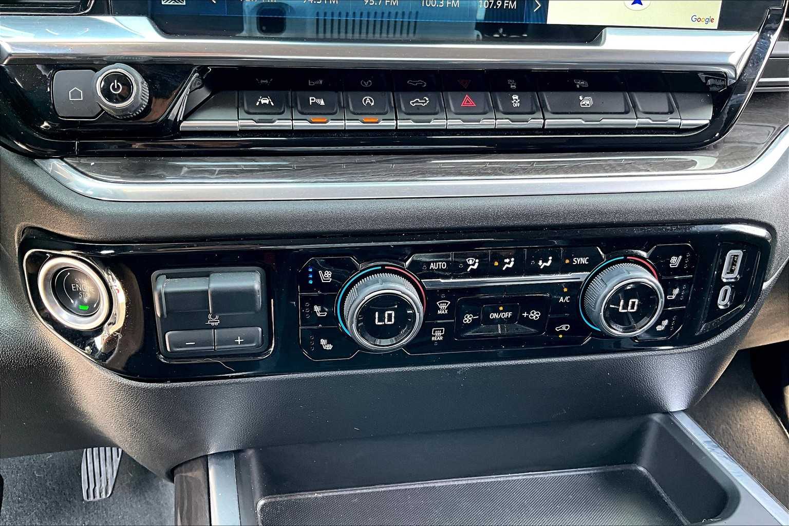 2024 Chevrolet Silverado 1500 LTZ photo 32