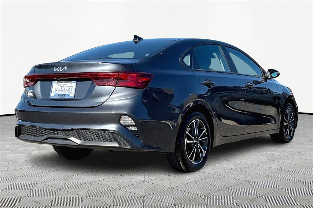 Used 2023 Kia Forte LXS with VIN 3KPF24AD5PE605856 for sale in Kansas City