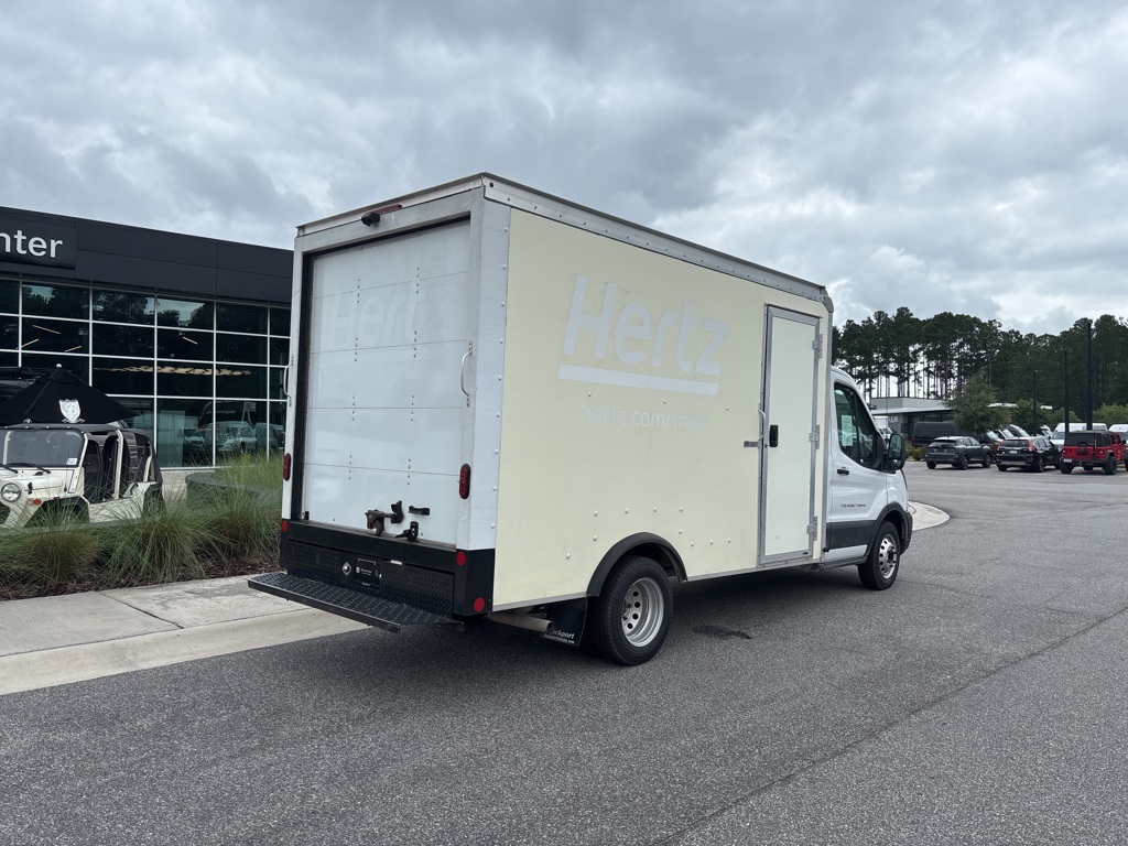 2023 Ford Transit Cutaway photo 2