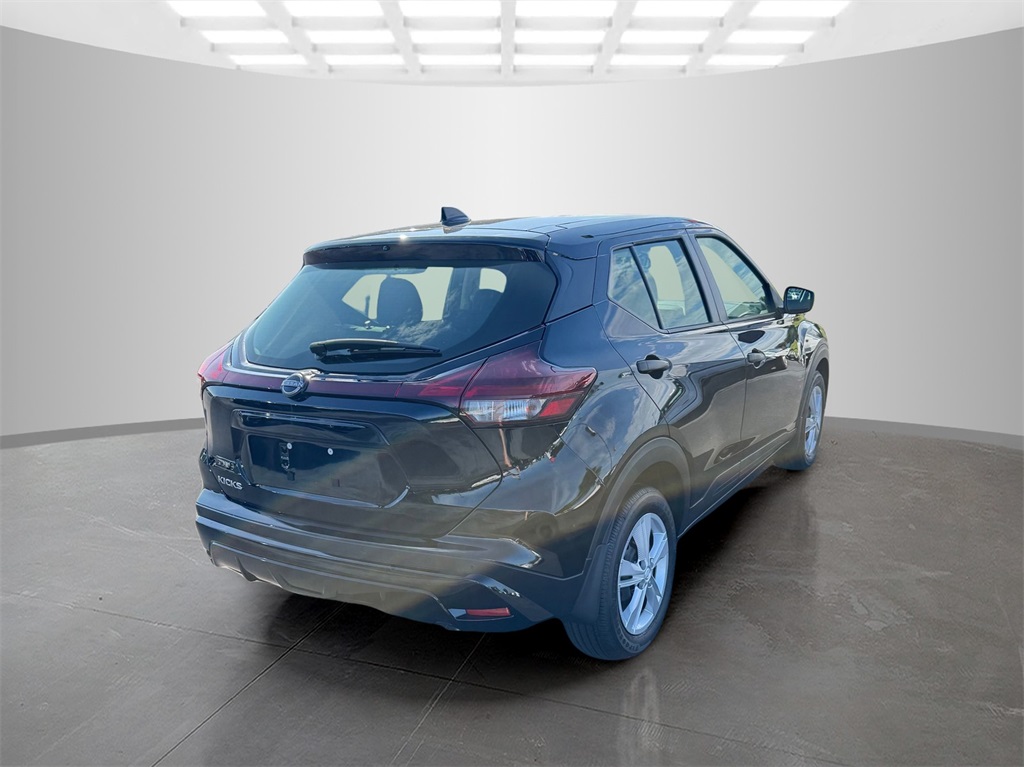 2025 Nissan Kicks Play S photo 5