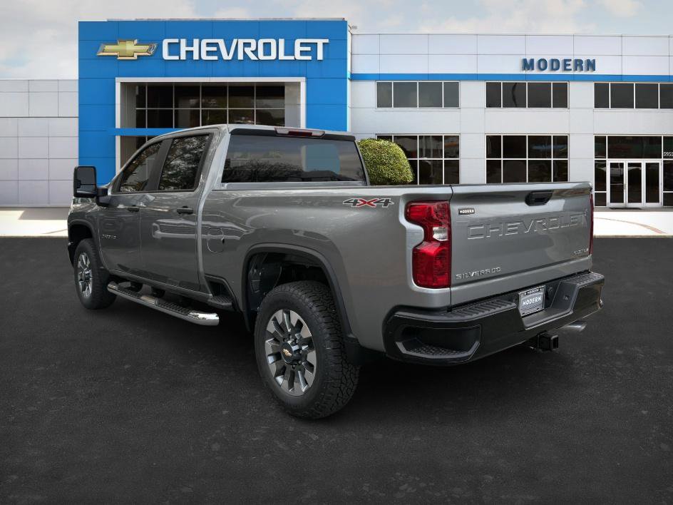 2026 Chevrolet Silverado 2500HD Custom photo 3