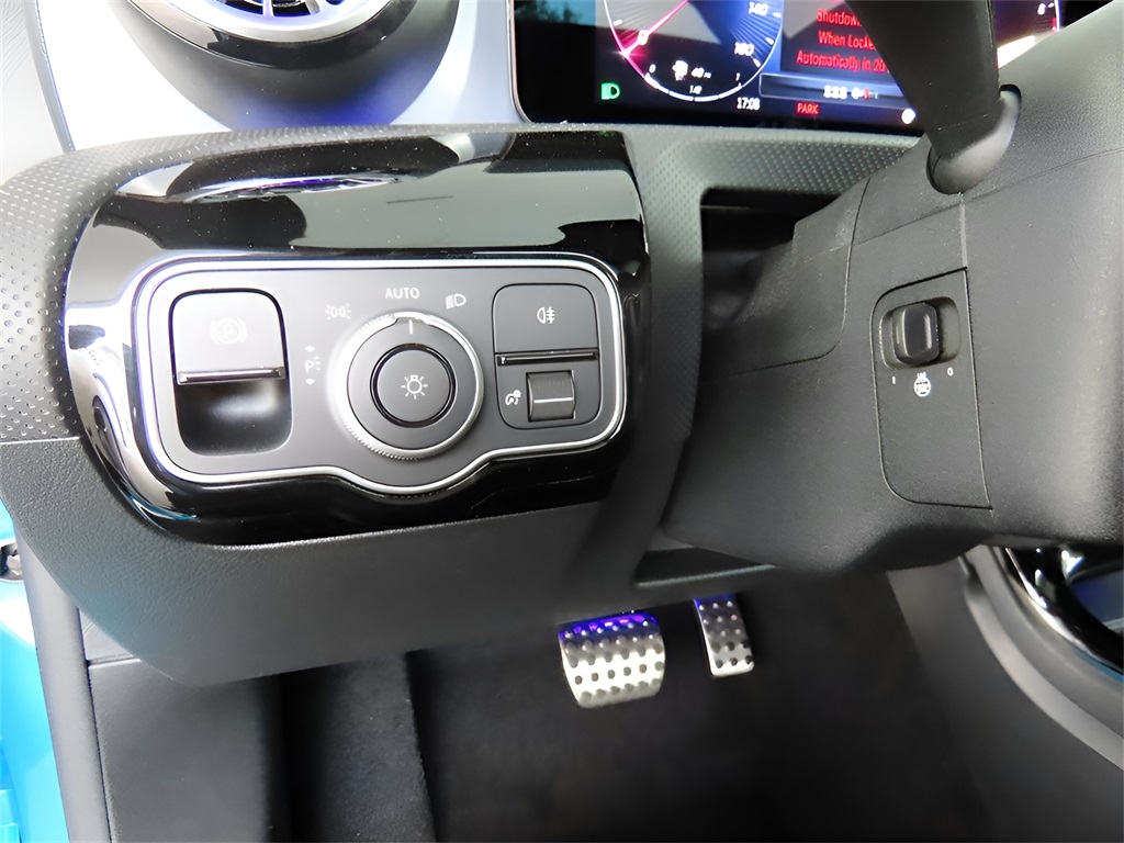 2025 Mercedes Benz CLA 250 4MATIC photo 39