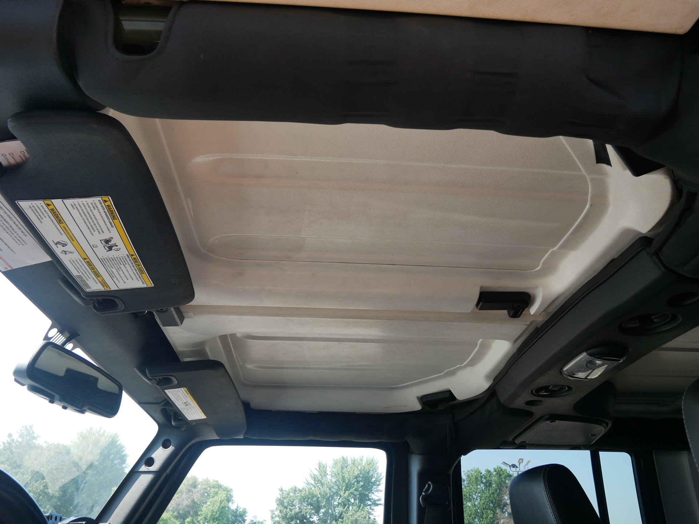 2015 Jeep Wrangler Unlimited Rubicon Hard Rock photo 20