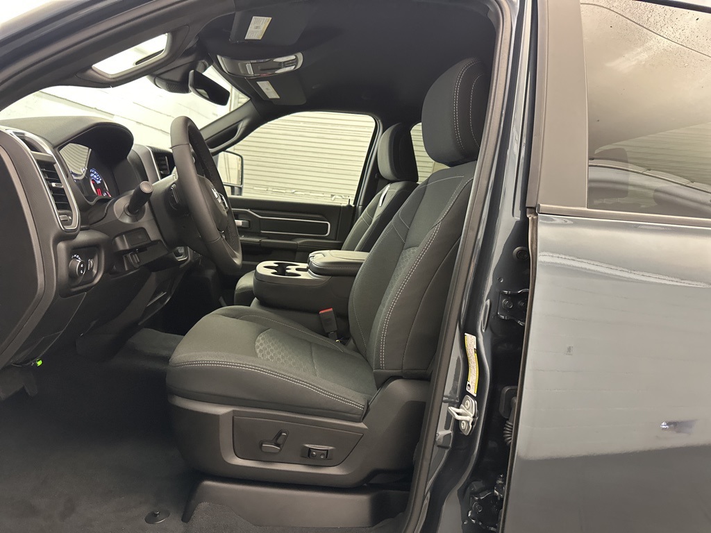 2025 Ram 2500 Big Horn photo 14