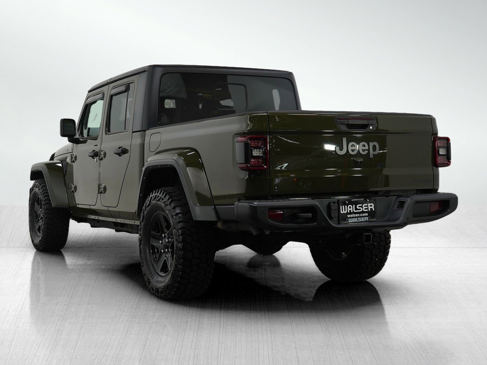 2021 Jeep Gladiator Sport photo 3