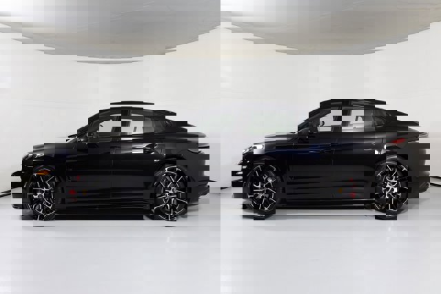 2023 Porsche Panamera GTS photo 3