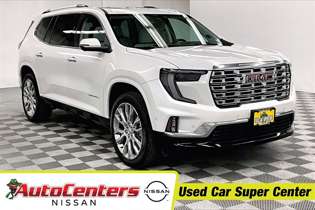 2025 GMC Acadia Denali's photo