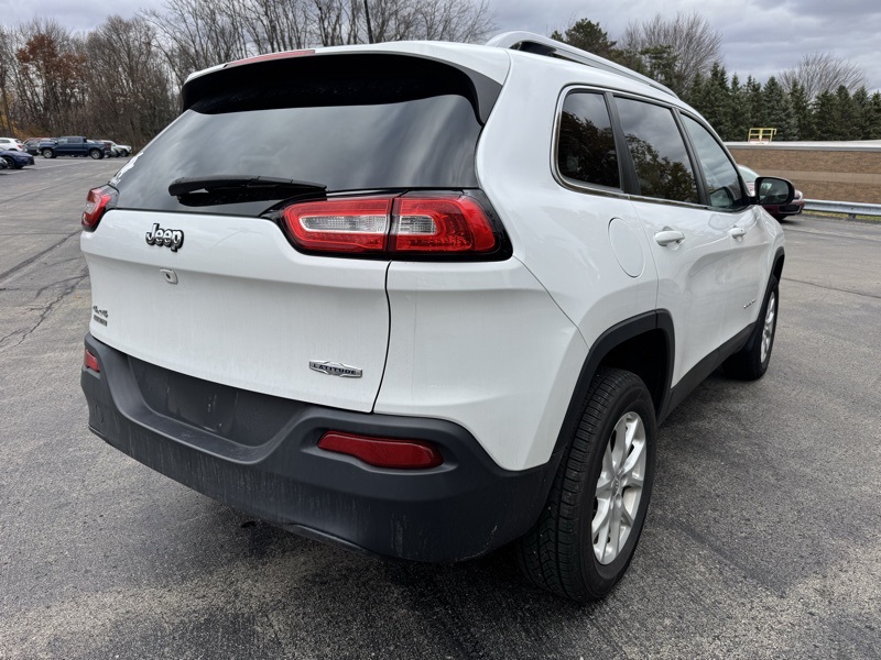 2018 Jeep Cherokee Latitude photo 2