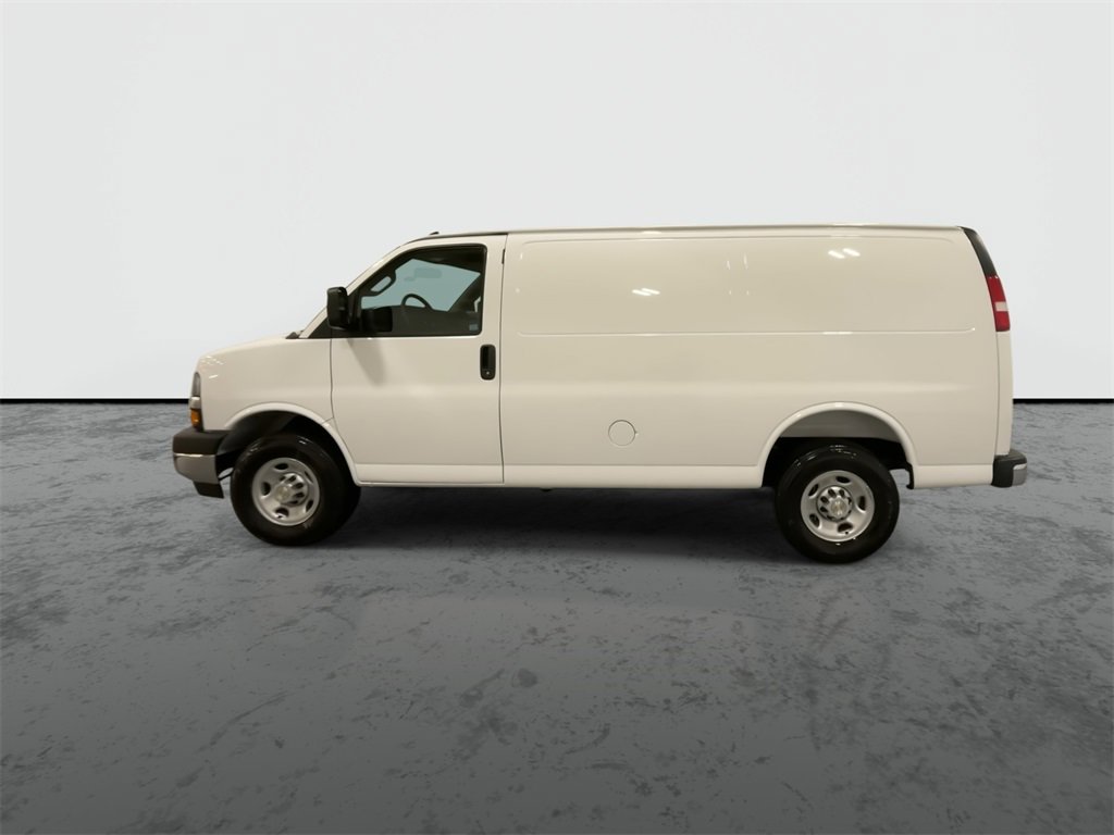 2025 Chevrolet Express Cargo 2500 photo 4