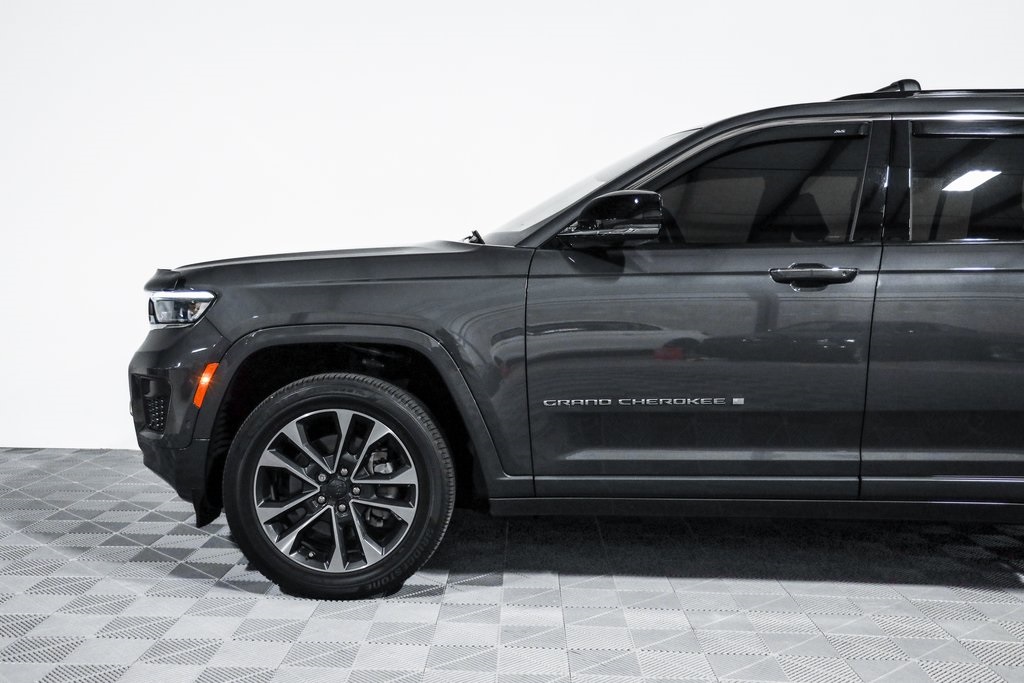 2022 Jeep Grand Cherokee Overland photo 16