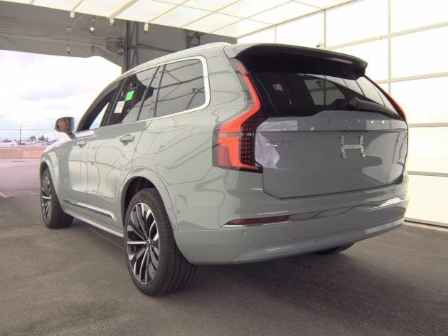 2025 Volvo XC90 Plus photo 3