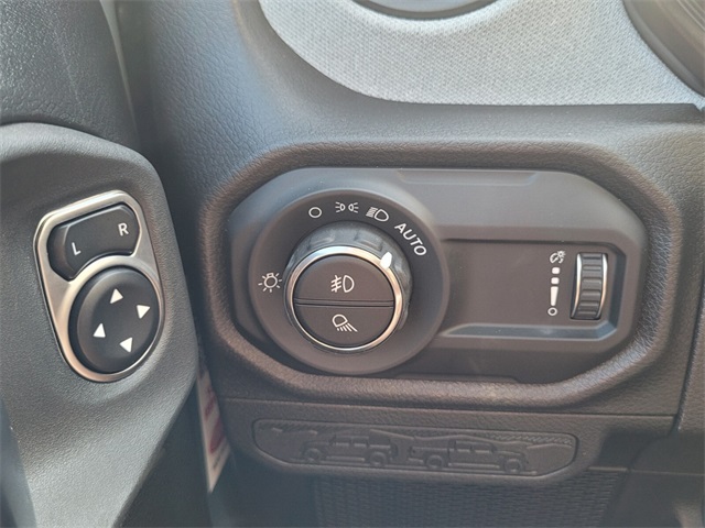 2025 Jeep Gladiator Sport S photo 19