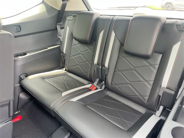 2025 Volkswagen Atlas Peak Edition SE Technology photo 39