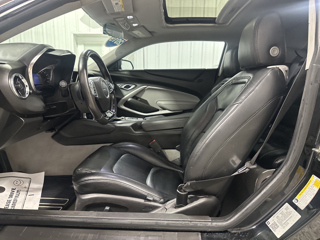 2019 Chevrolet Camaro 1LT photo 14