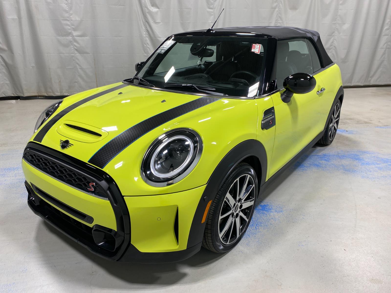 2023 MINI Convertible S's photo