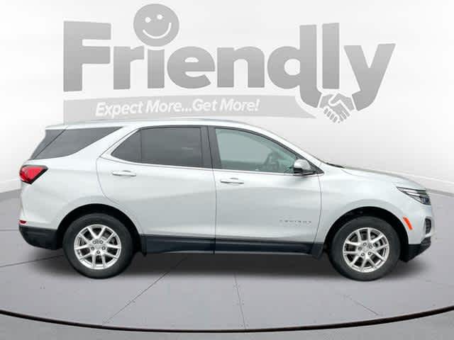 2022 Chevrolet Equinox LT photo 4