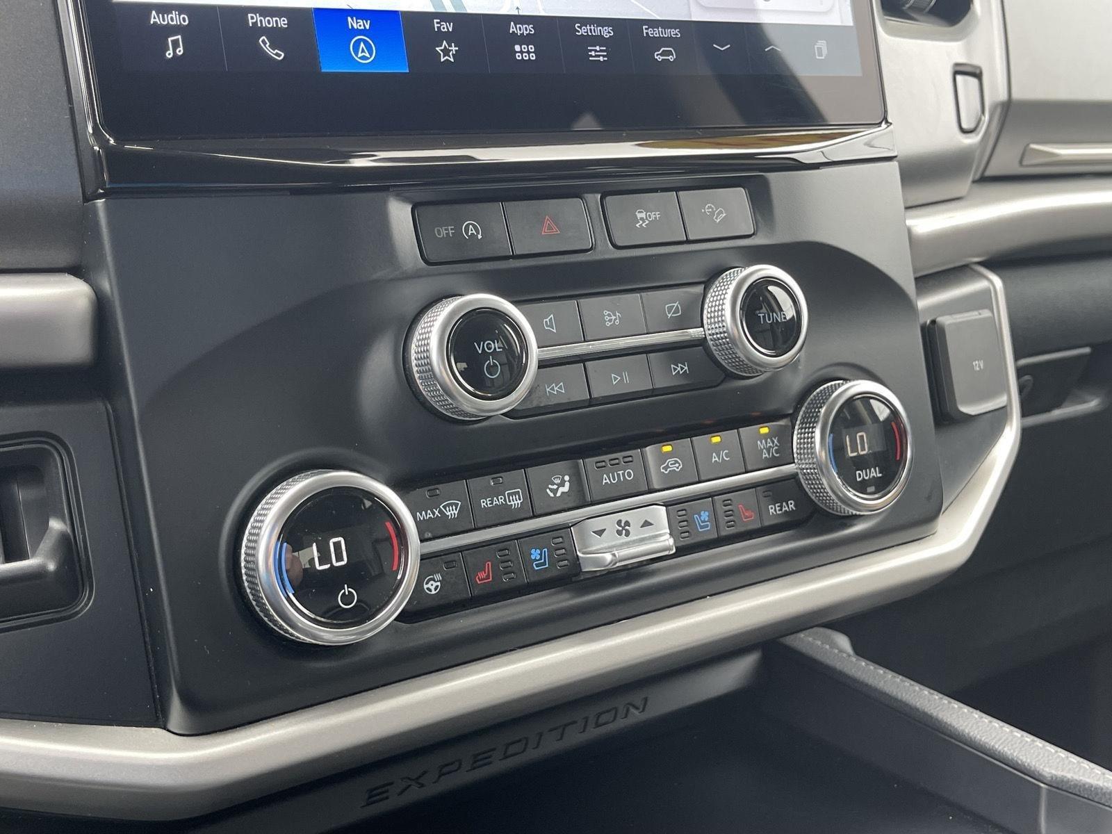 2024 Ford Expedition XLT photo 33