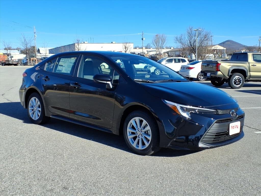 2026 Toyota Corolla LE's photo