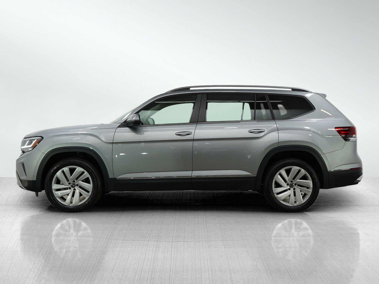 Used 2021 Volkswagen Atlas SEL with VIN 1V2BR2CA4MC580564 for sale in Hopkins, Minnesota