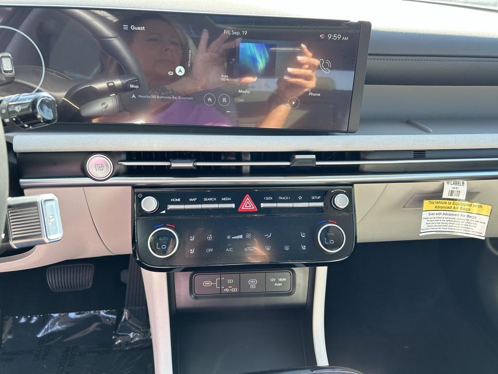 2025 Hyundai Tucson Limited photo 17