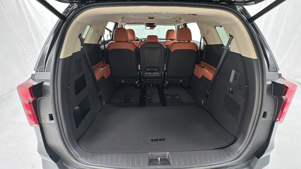 2026 Kia Carnival EX photo 16