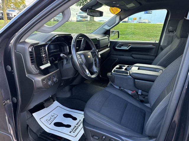 2022 Chevrolet Silverado 1500 LT photo 12