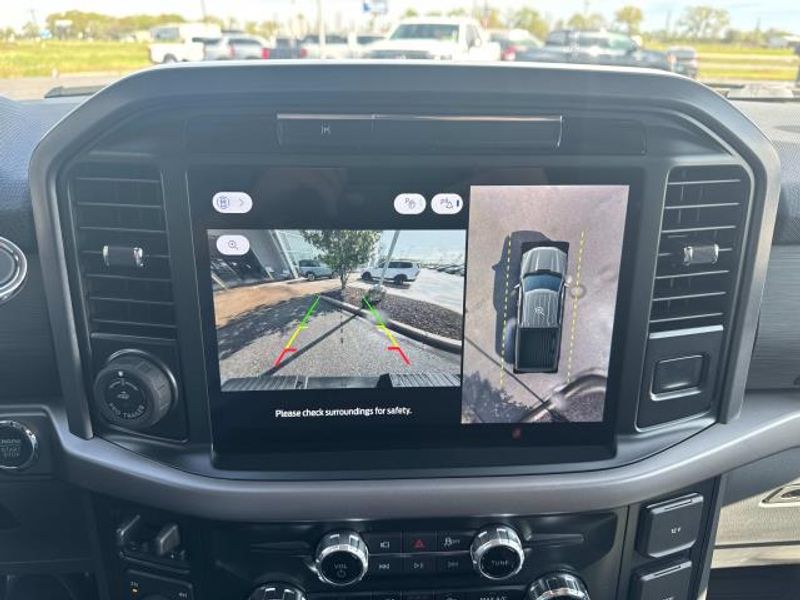 2025 Ford F-150 XLT photo 12