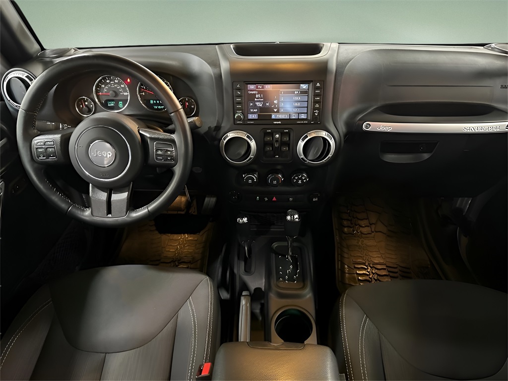 2017 Jeep Wrangler Unlimited Rubicon photo 12