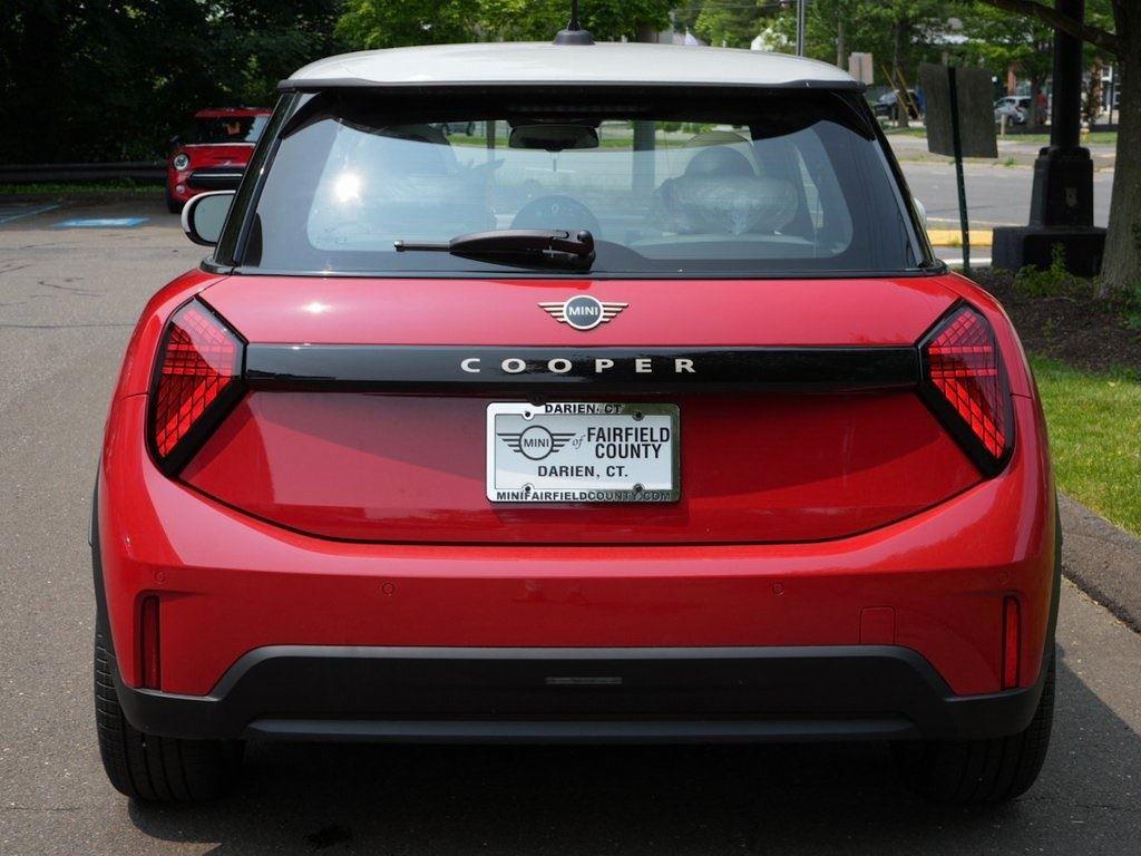 2025 Mini Cooper 2 Door Hardtop Signature photo 6