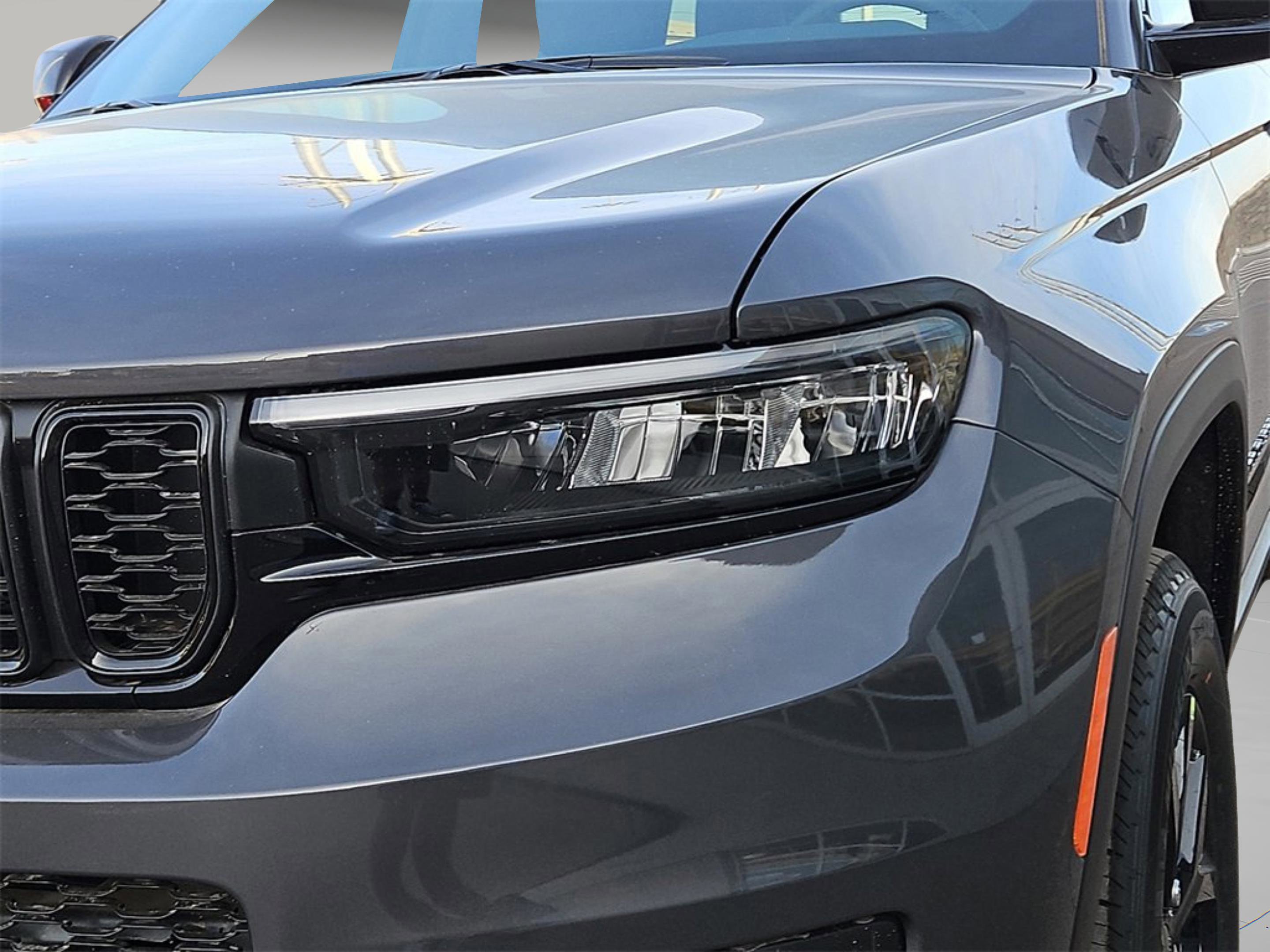 2025 Jeep Grand Cherokee Altitude X photo 5