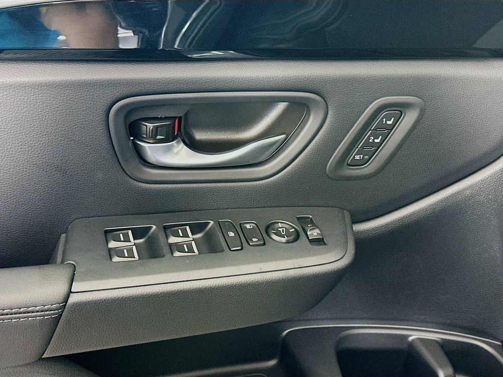 2025 Honda Pilot EX-L photo 19