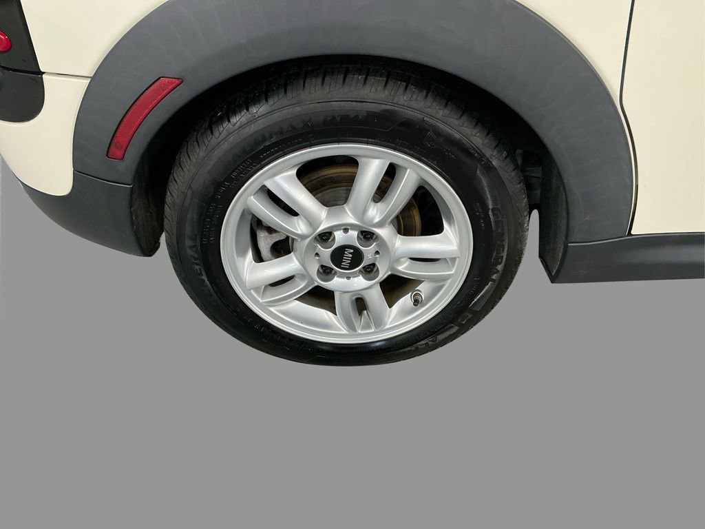 2013 Mini Clubman Base photo 15
