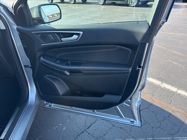 2024 Ford Edge Titanium photo 25