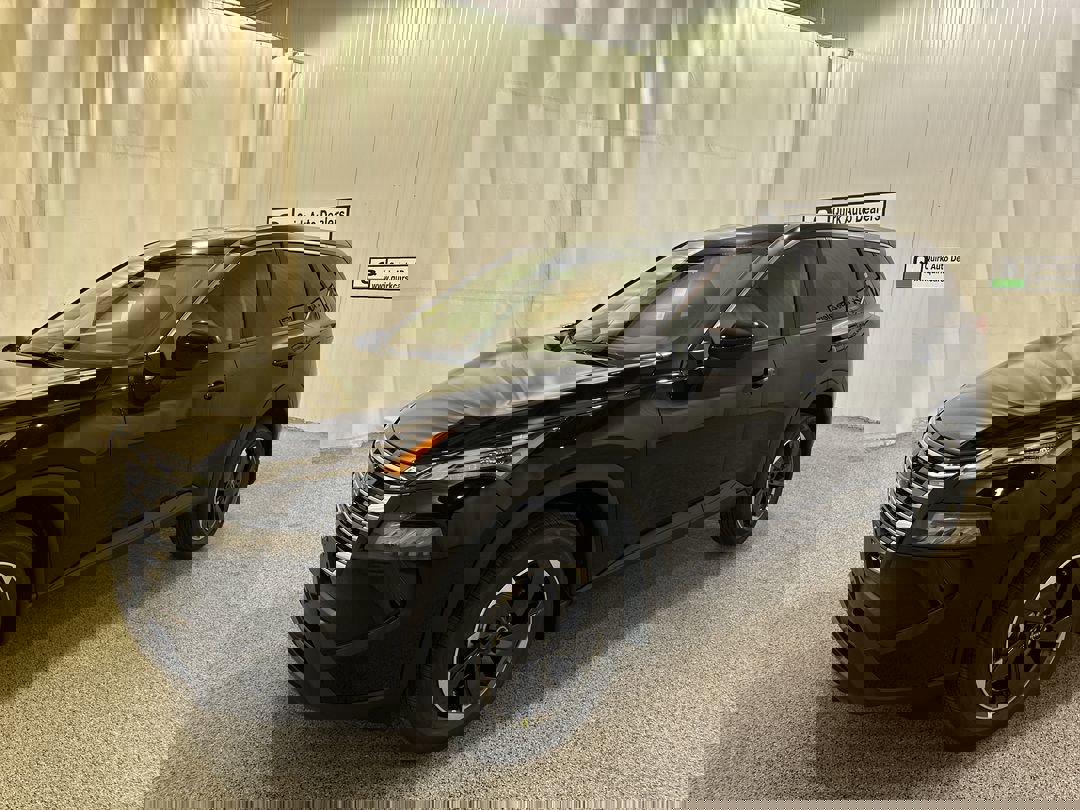 2026 Nissan Rogue SV photo 3