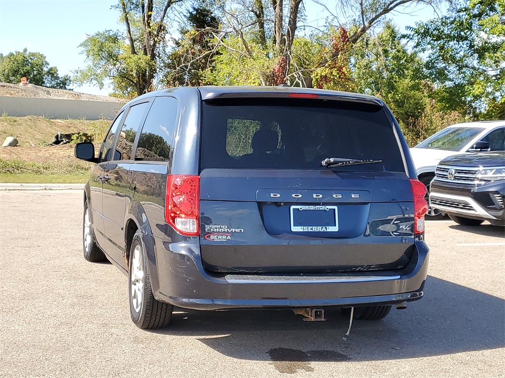 2013 Dodge Grand Caravan R/T photo 2