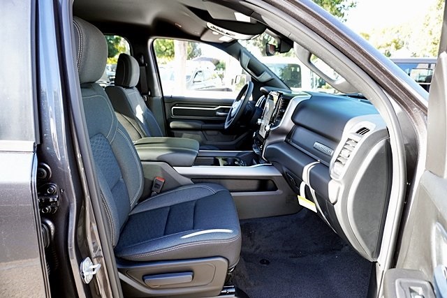 New 2026 Granite Crystal Metallic Clear-Coat Exterior Paint RAM Big Horn/Lone Star image 17