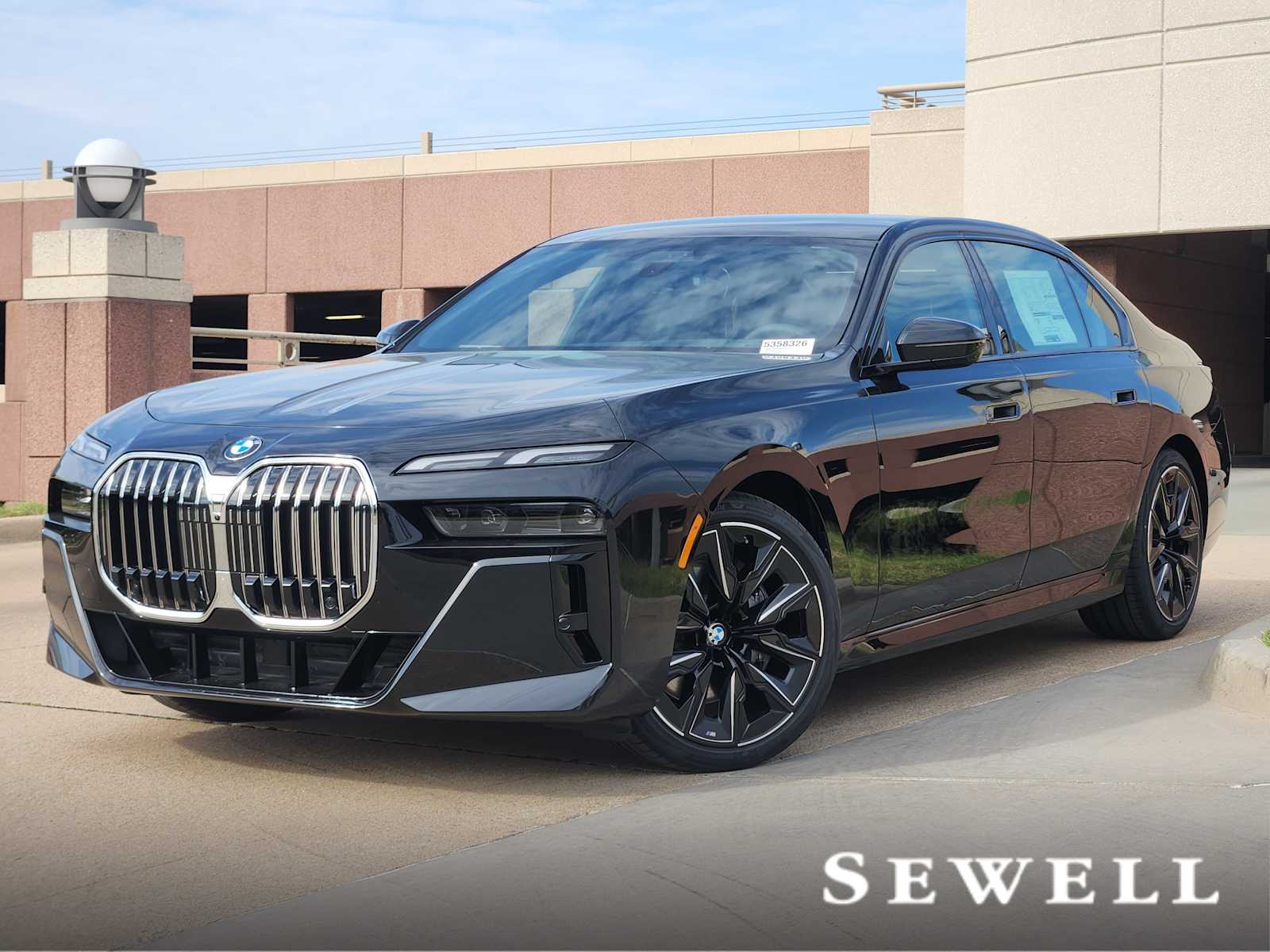 2025 BMW 7 Series 740i