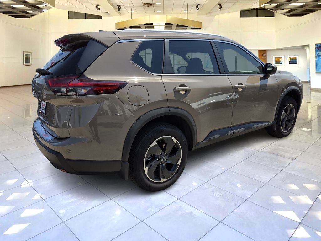 2025 Nissan Rogue SV photo 4